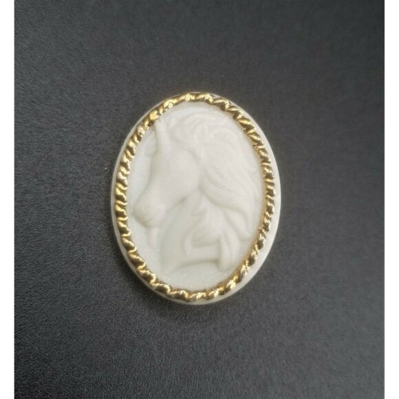 AVON Porcelain Unicorn Brooch Pin White with Gold Rope Trim Relief - Picture 1 of 3